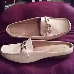 Naturalizer N5 Comfort Mules